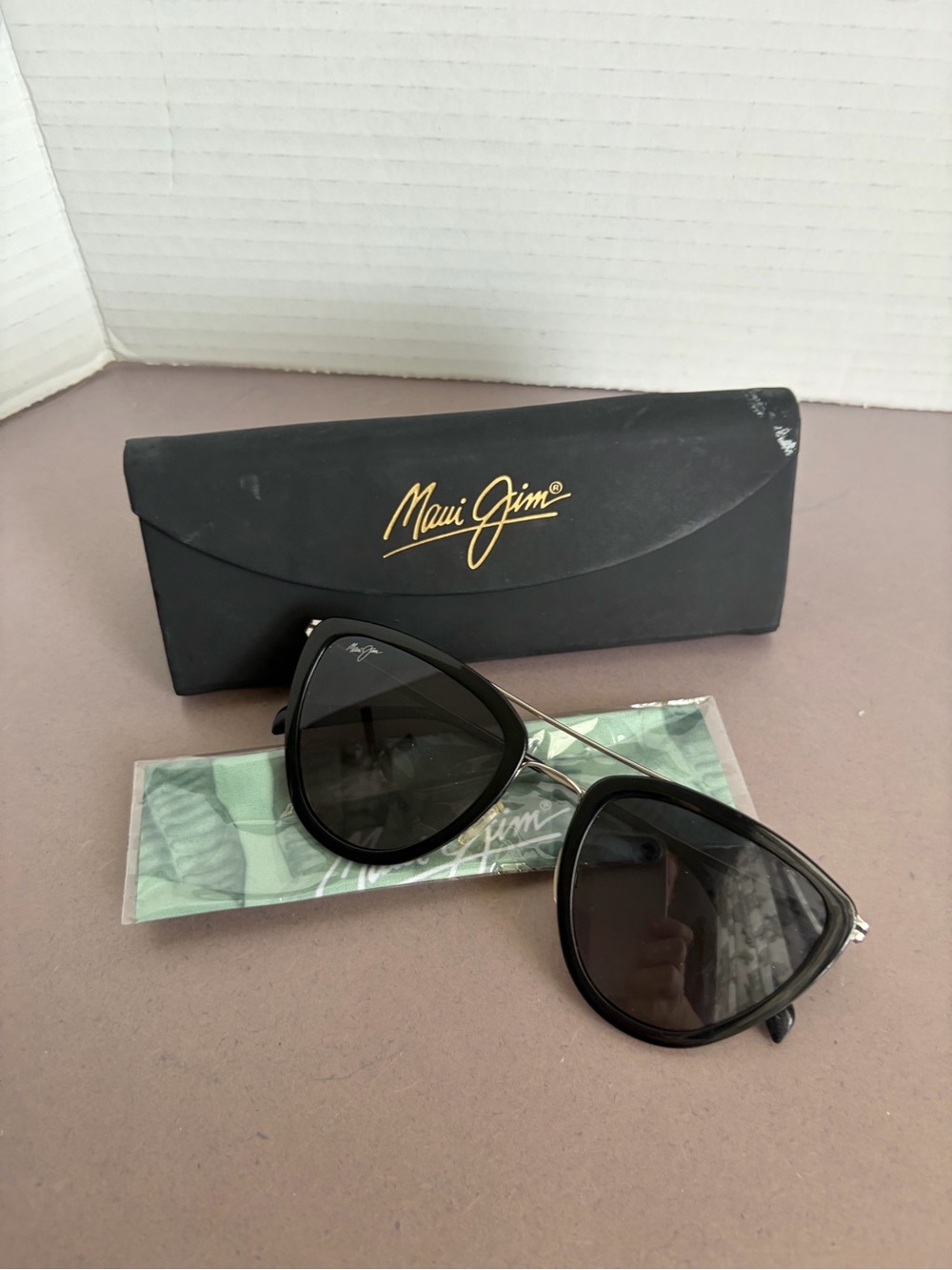 Maui Jim Hunakai Irregular Ladies Sunglasses